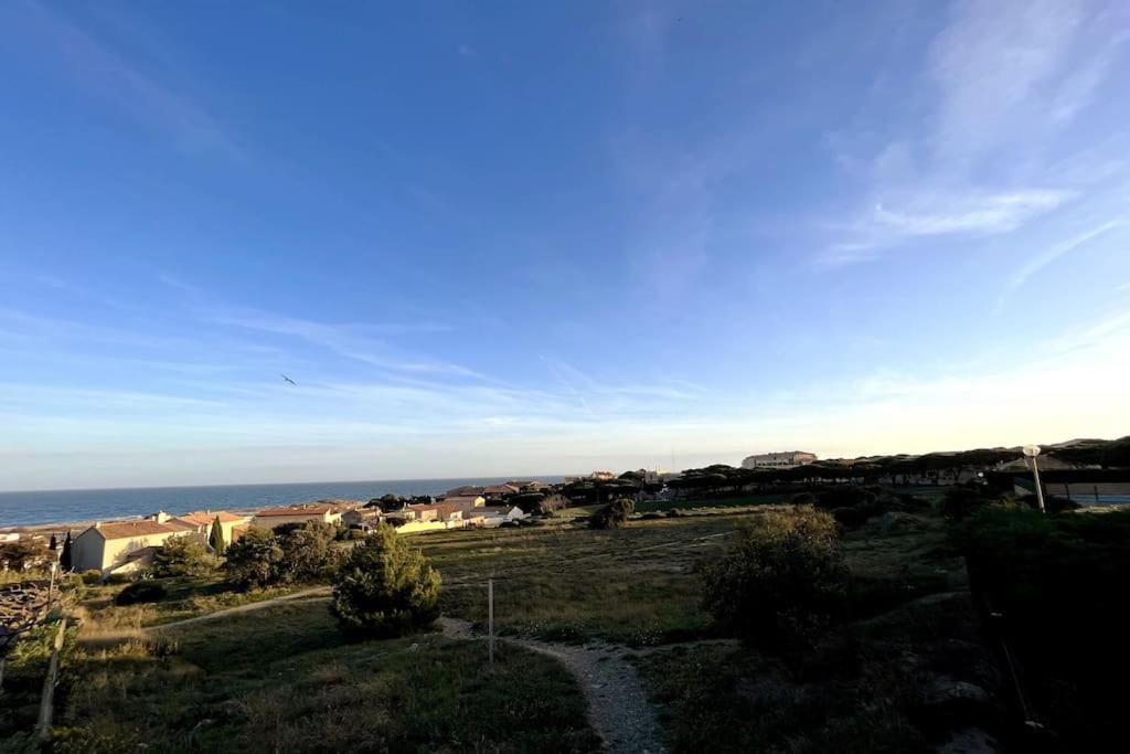 St-Pierre-La-Mer, Bel Appartement A Dans Residence Avec Piscine Et Tennis Entre 5 Et 10 Min De La Plage Fleury  Dış mekan fotoğraf