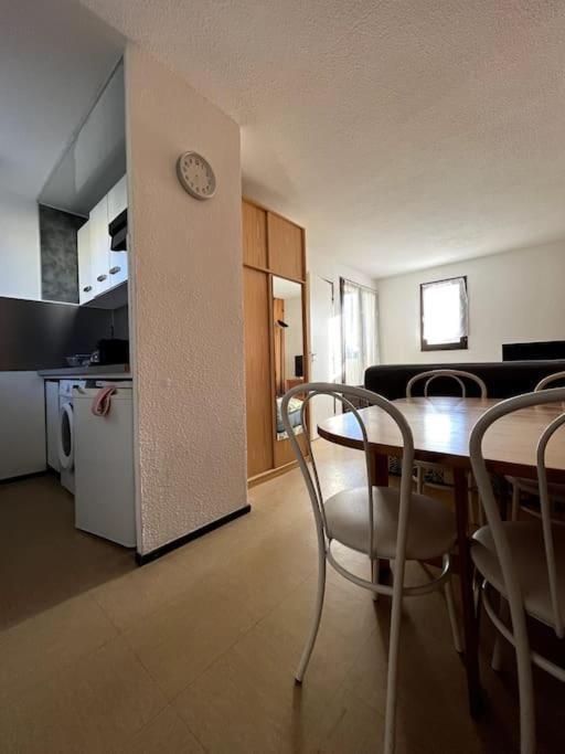 St-Pierre-La-Mer, Bel Appartement A Dans Residence Avec Piscine Et Tennis Entre 5 Et 10 Min De La Plage Fleury  Dış mekan fotoğraf
