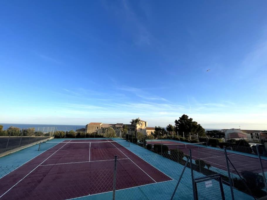 St-Pierre-La-Mer, Bel Appartement A Dans Residence Avec Piscine Et Tennis Entre 5 Et 10 Min De La Plage Fleury  Dış mekan fotoğraf