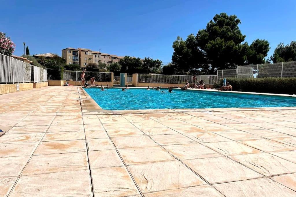 St-Pierre-La-Mer, Bel Appartement A Dans Residence Avec Piscine Et Tennis Entre 5 Et 10 Min De La Plage Fleury  Dış mekan fotoğraf